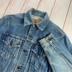 Vtg Levi's Type 3 Denim Jacket Size 38 / S Made in Canada 70506-0216